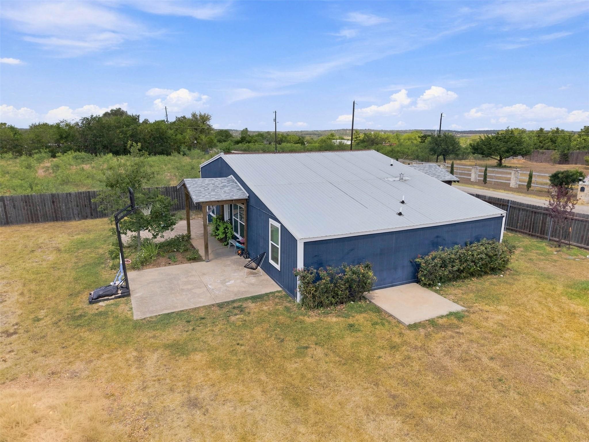 123 Escondido DR