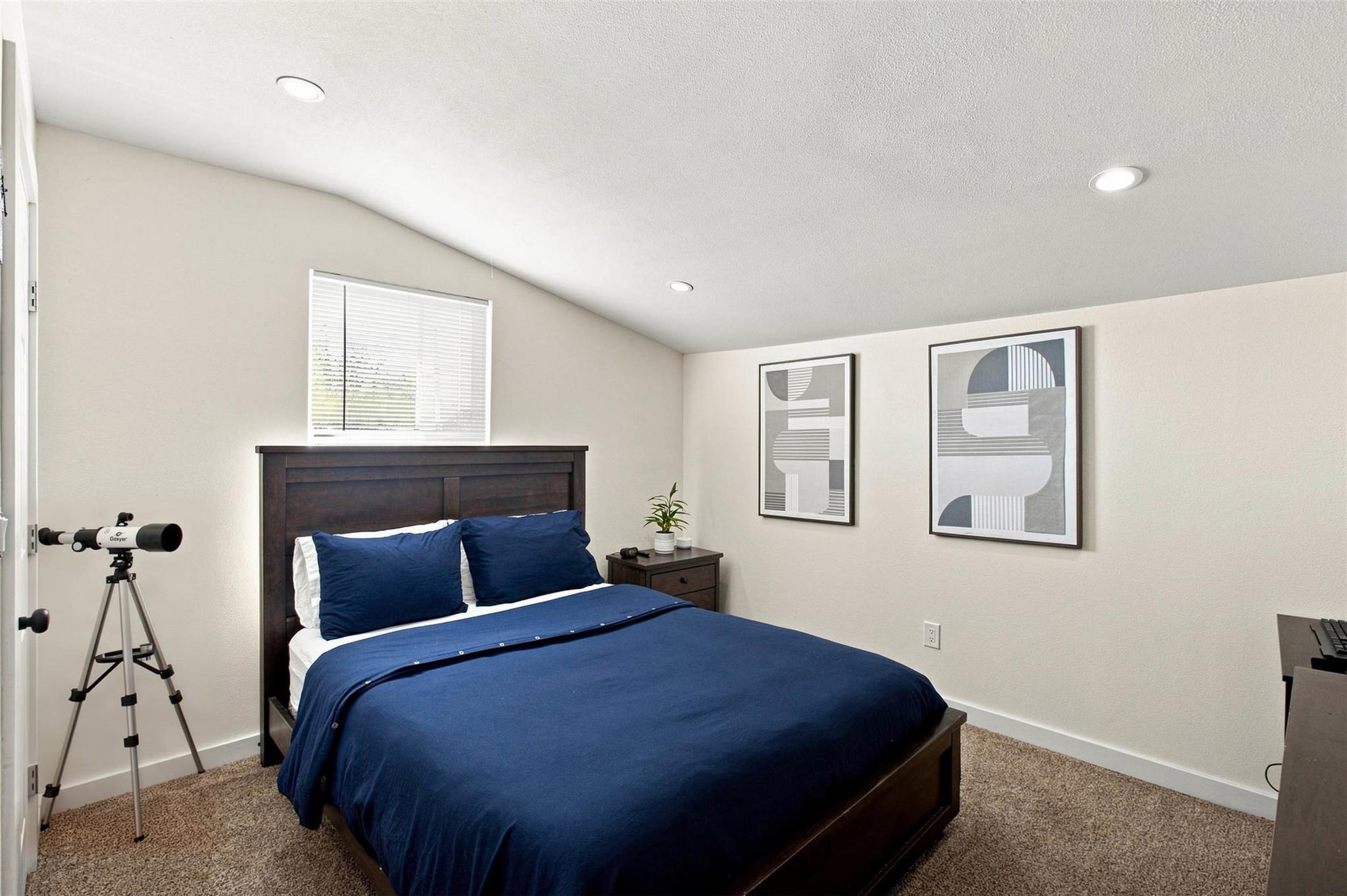 123 Escondido DR