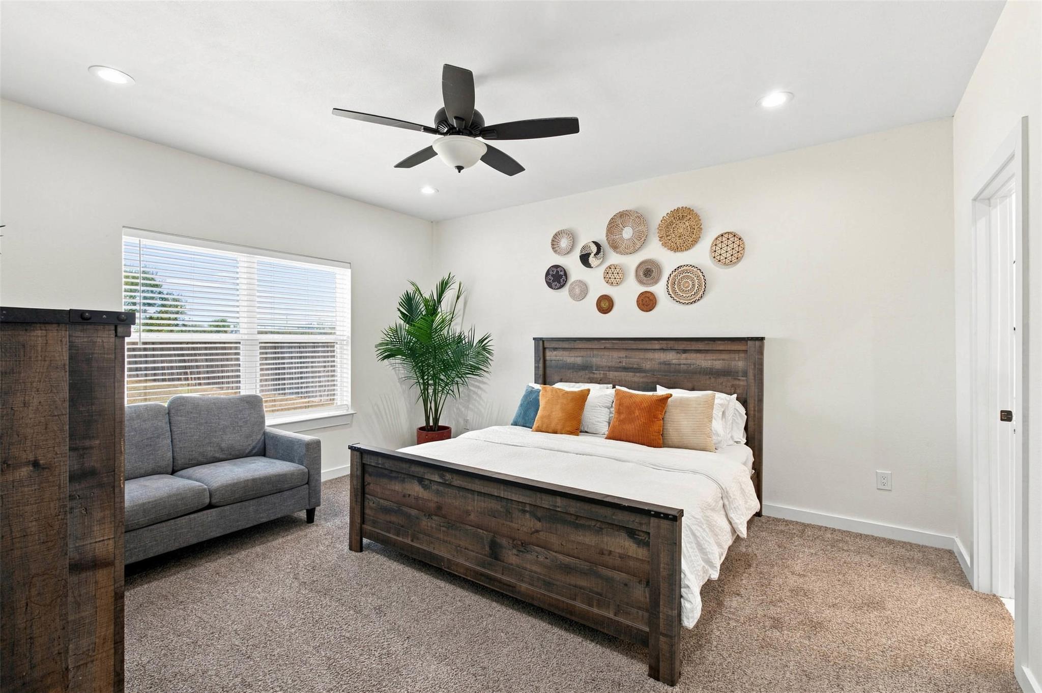 123 Escondido DR