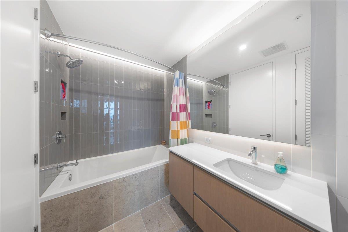 313 W 17th ST # 1804