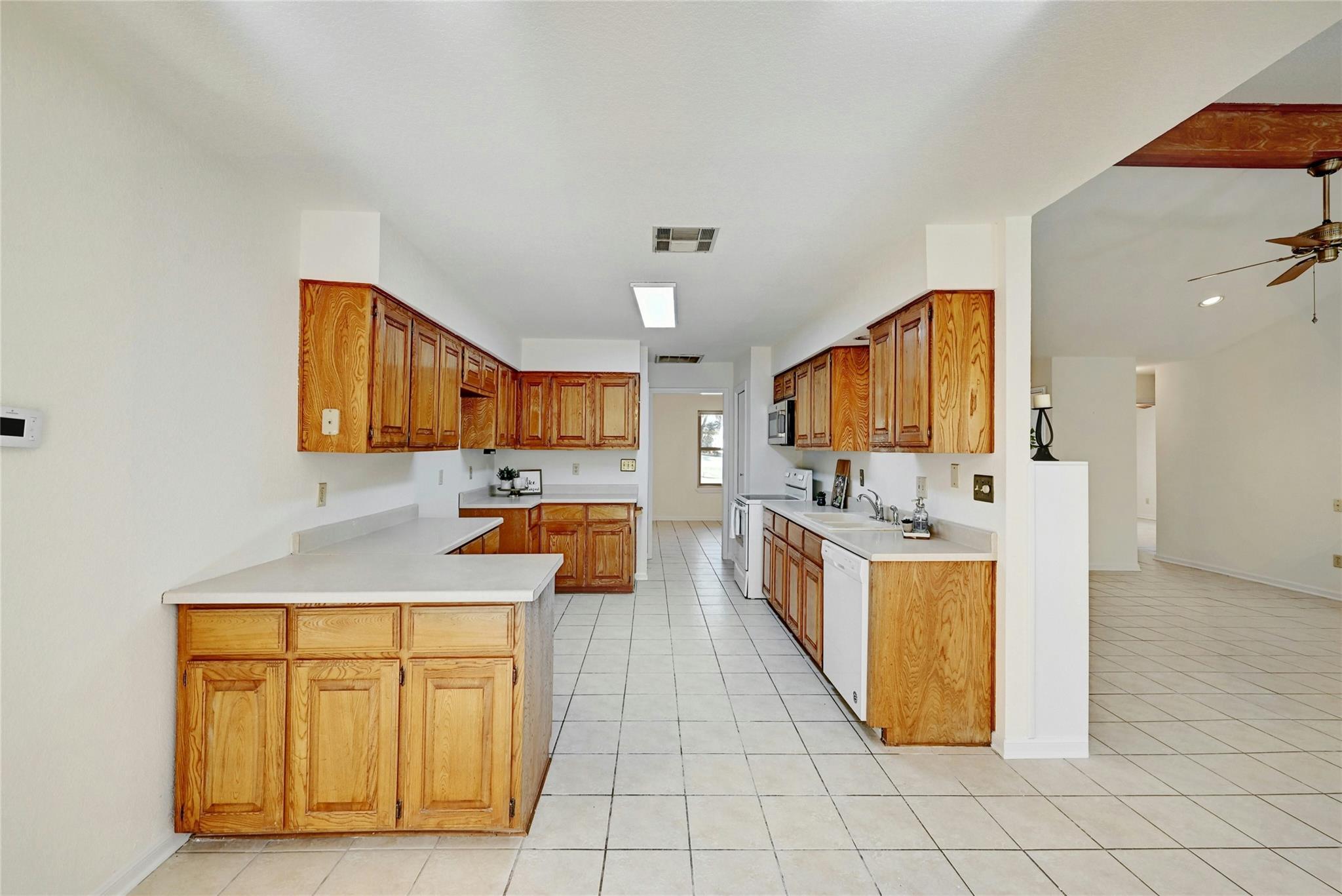 713 Mountain DR