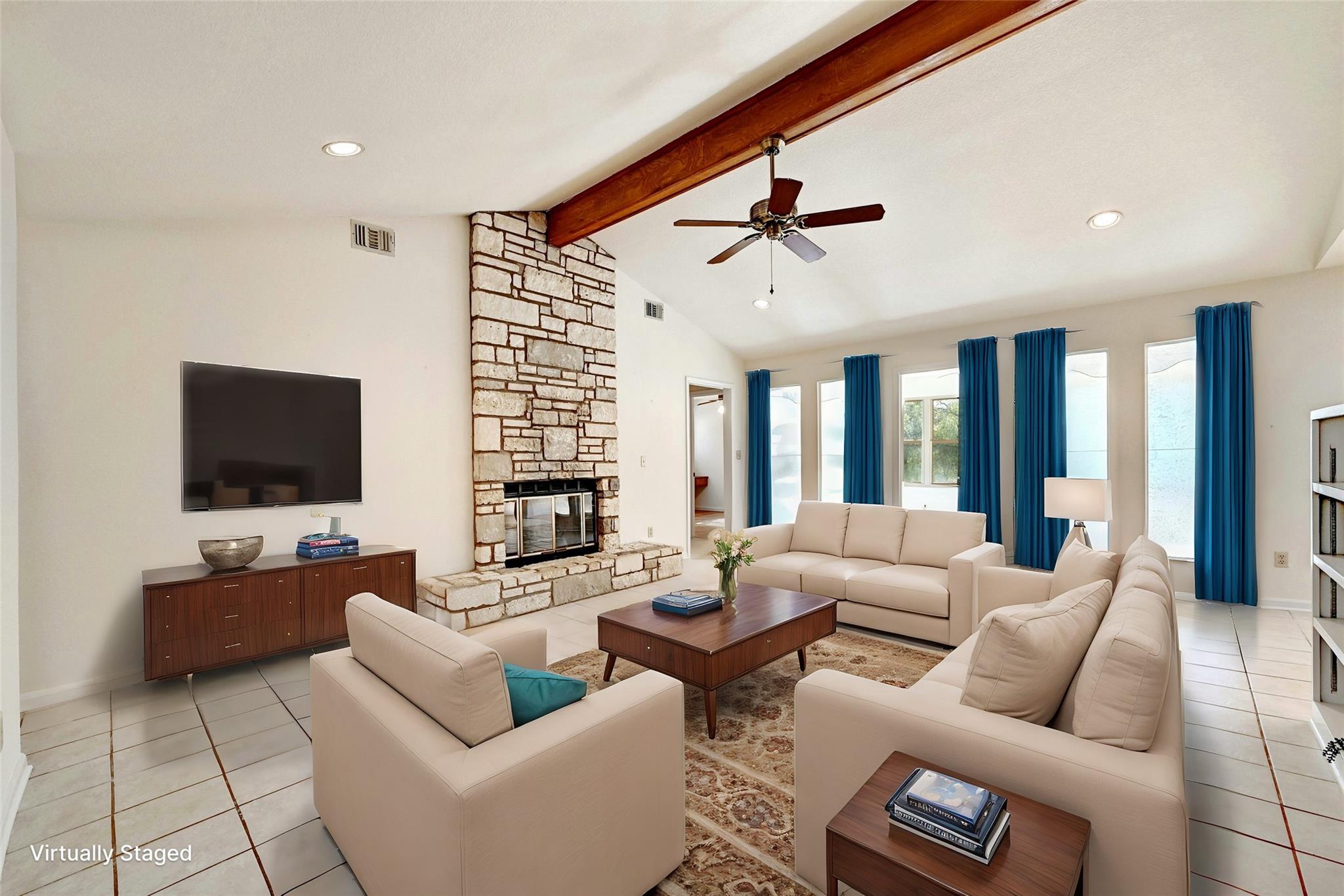 713 Mountain DR