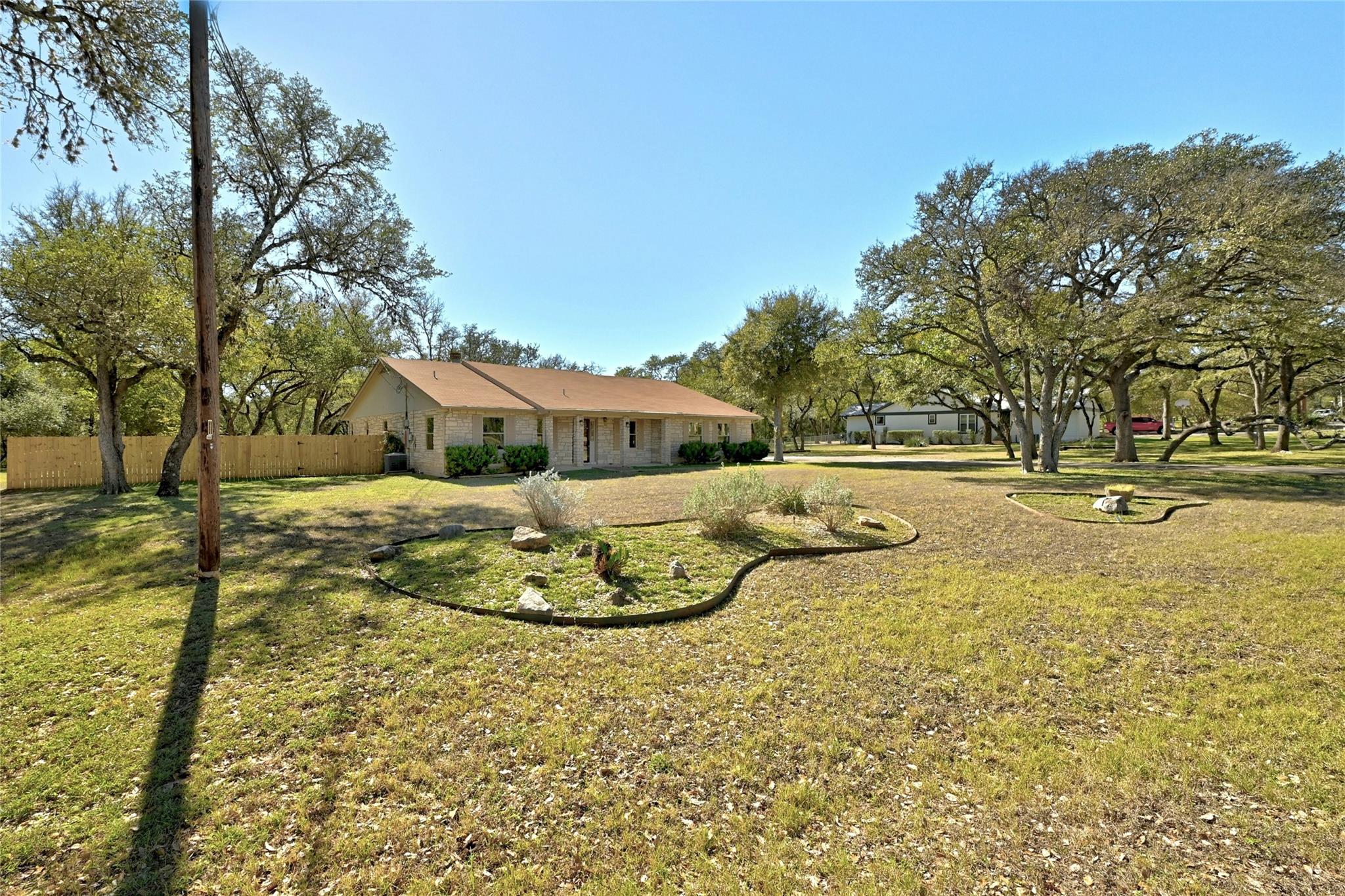 713 Mountain DR