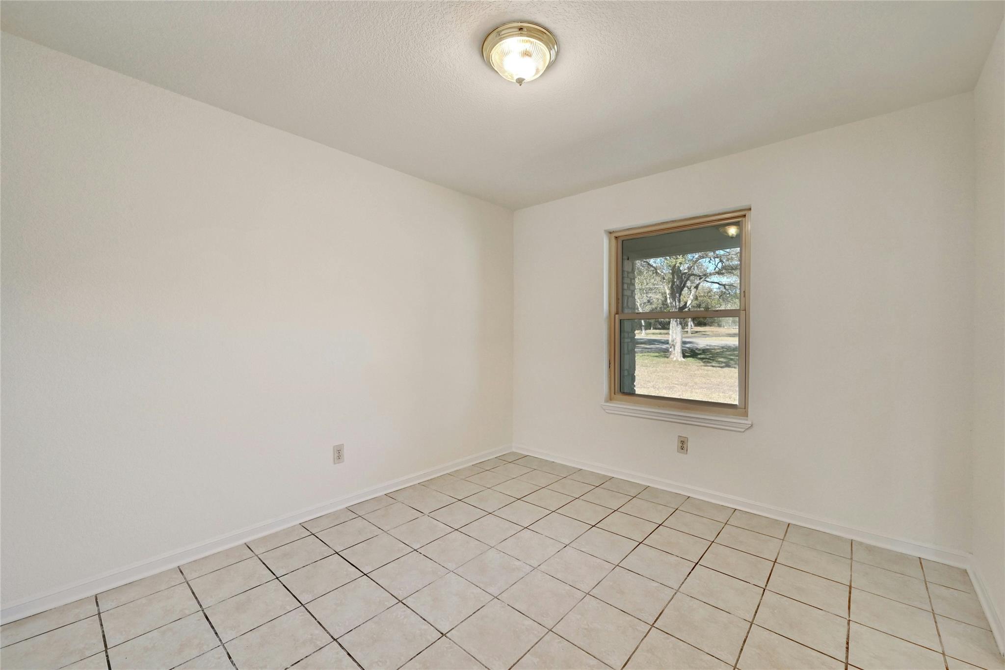 713 Mountain DR