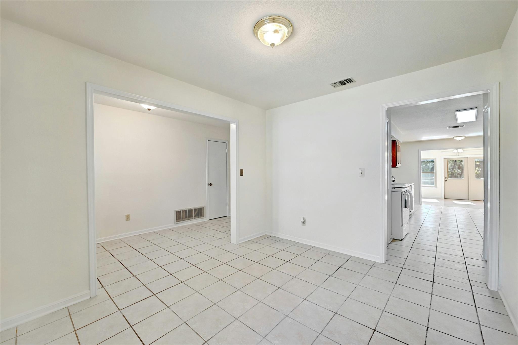 713 Mountain DR