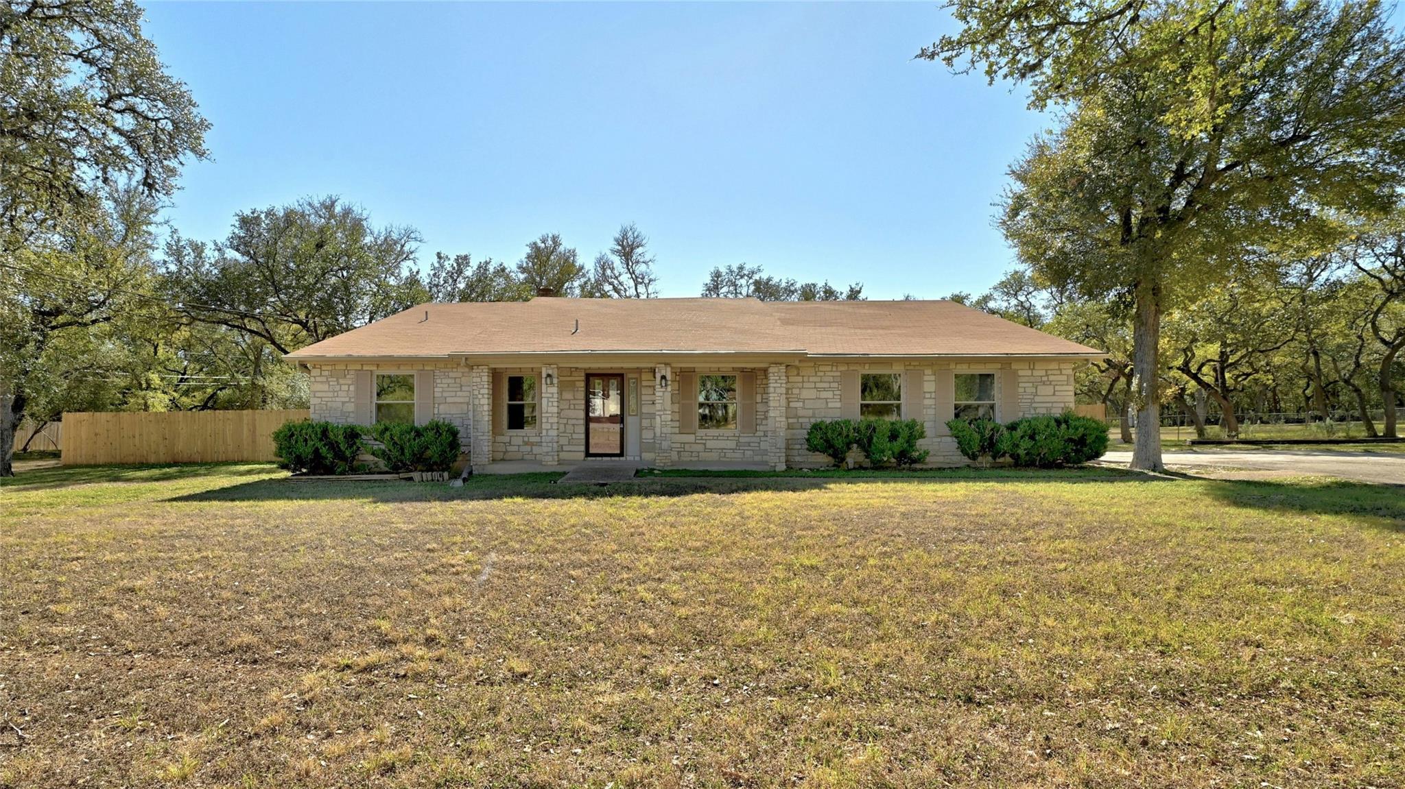 713 Mountain DR