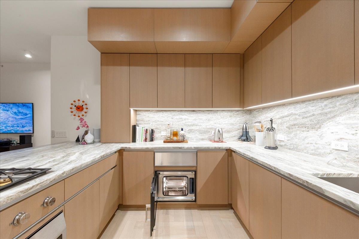 313 W 17th ST # 1104