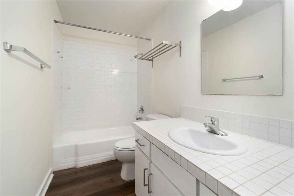 2303 East Side DR # 204