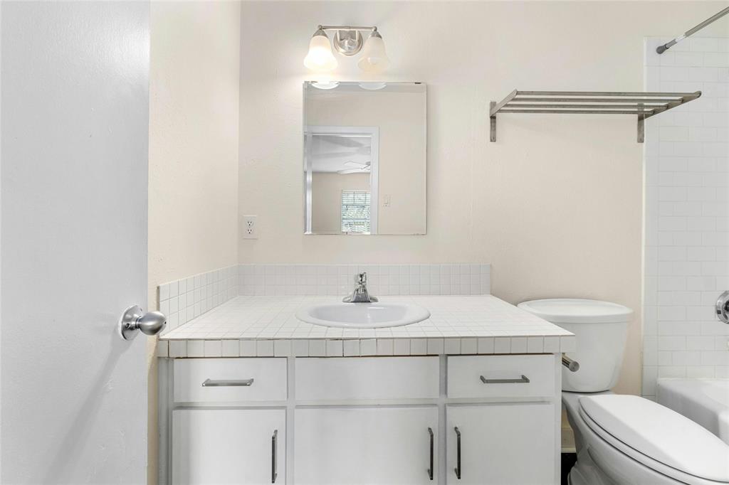 2303 East Side DR # 204