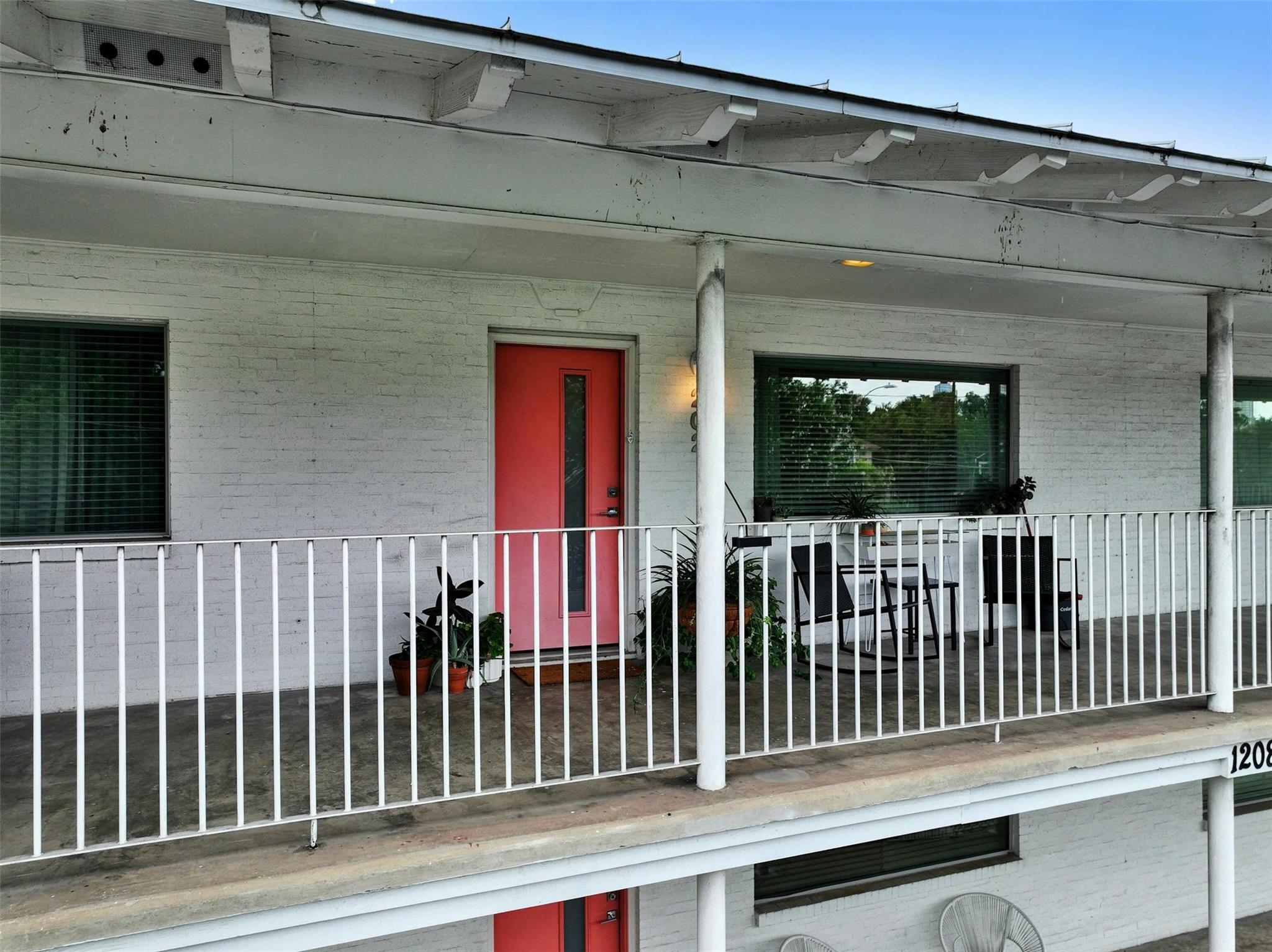1208 Enfield RD # 202