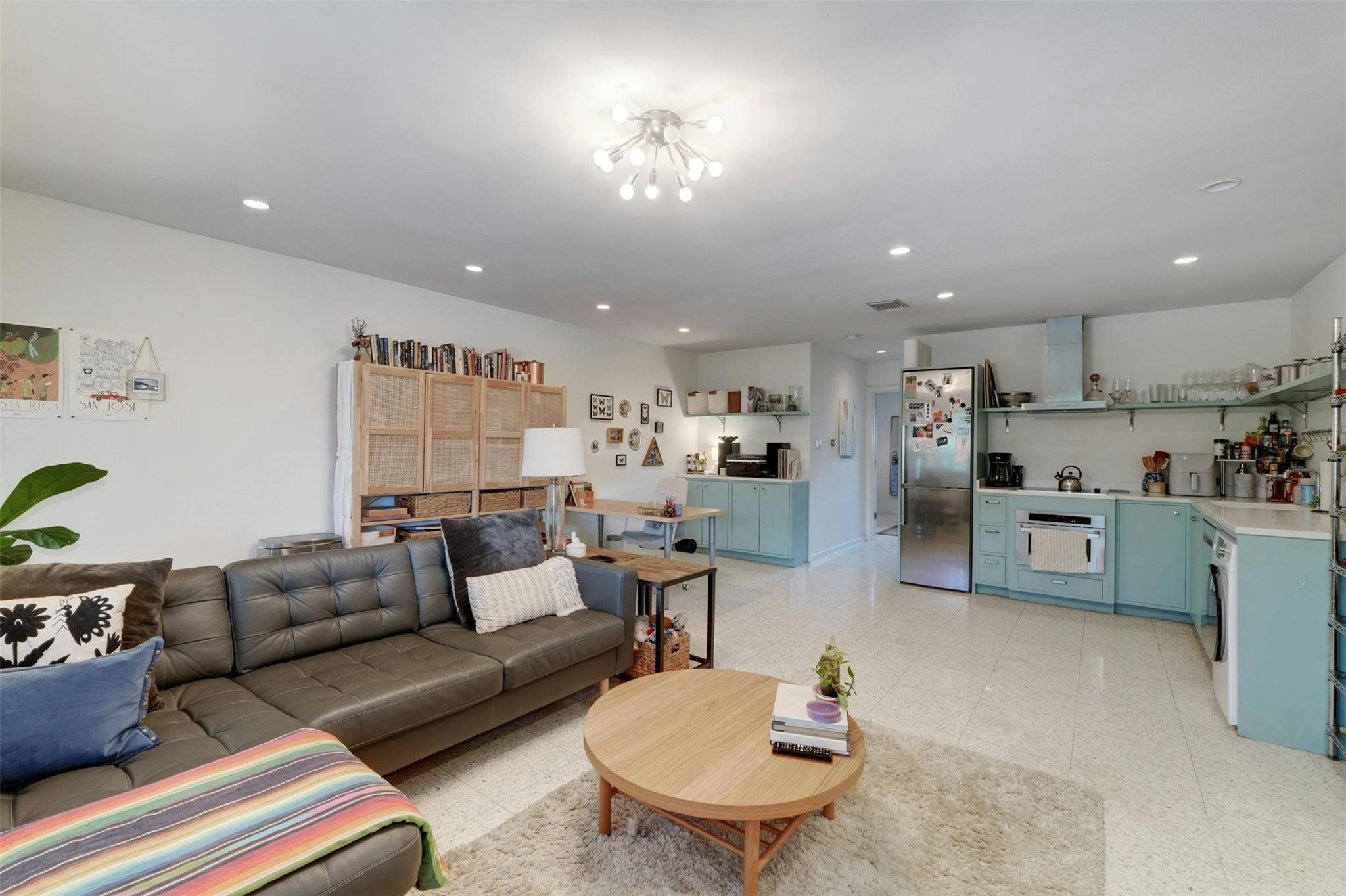 1208 Enfield RD # 202