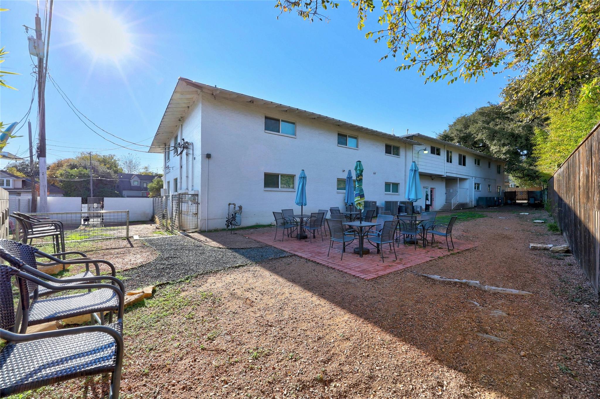 1208 Enfield RD # 202