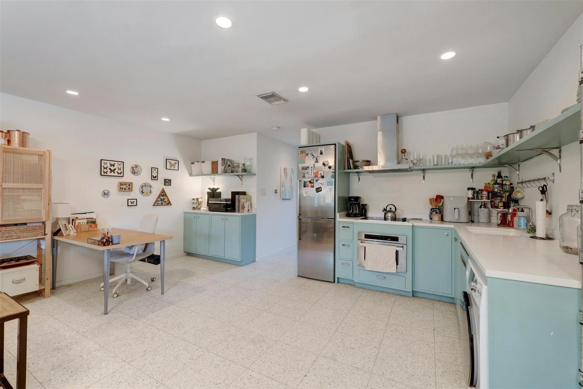 1208 Enfield RD # 202