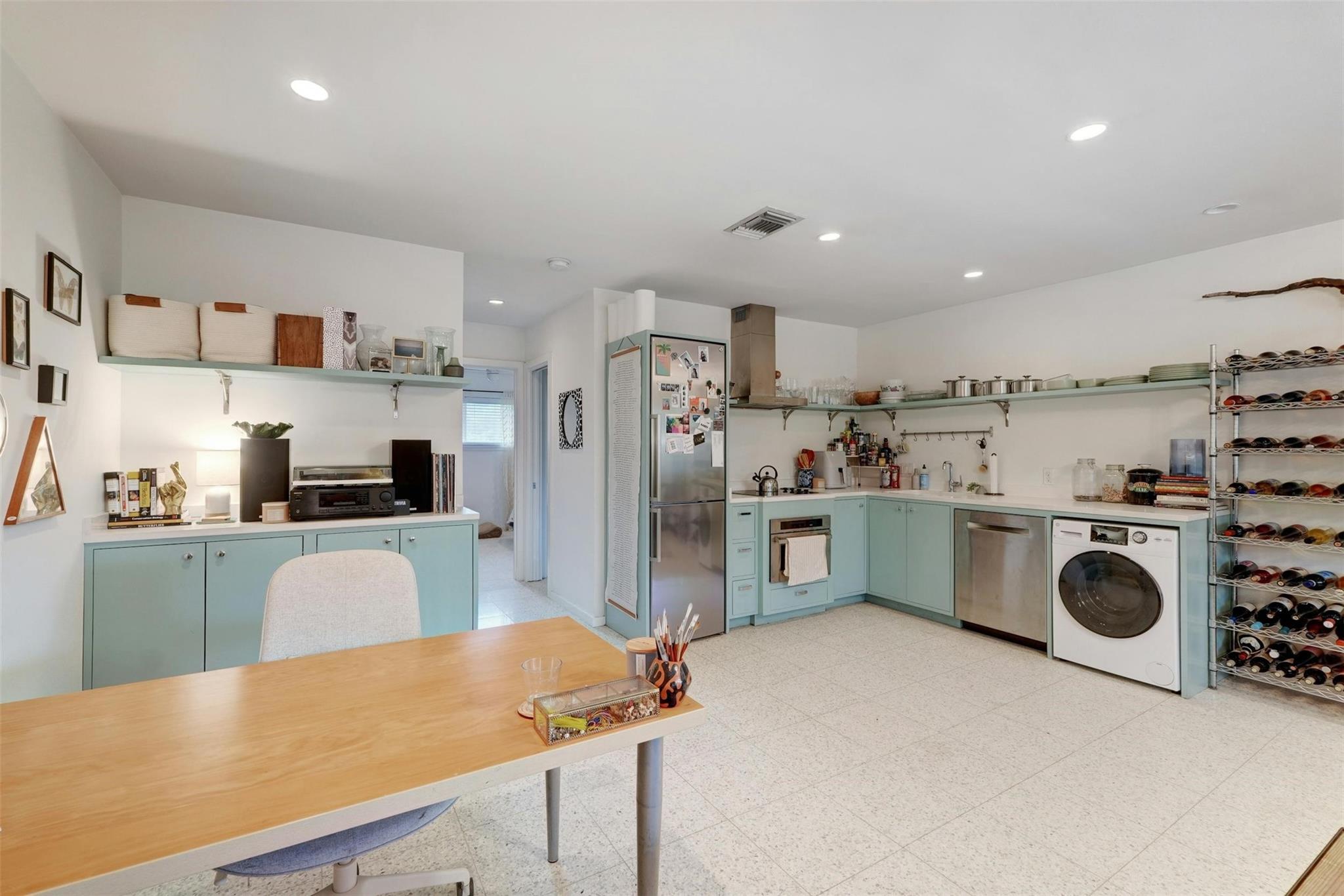 1208 Enfield RD # 202
