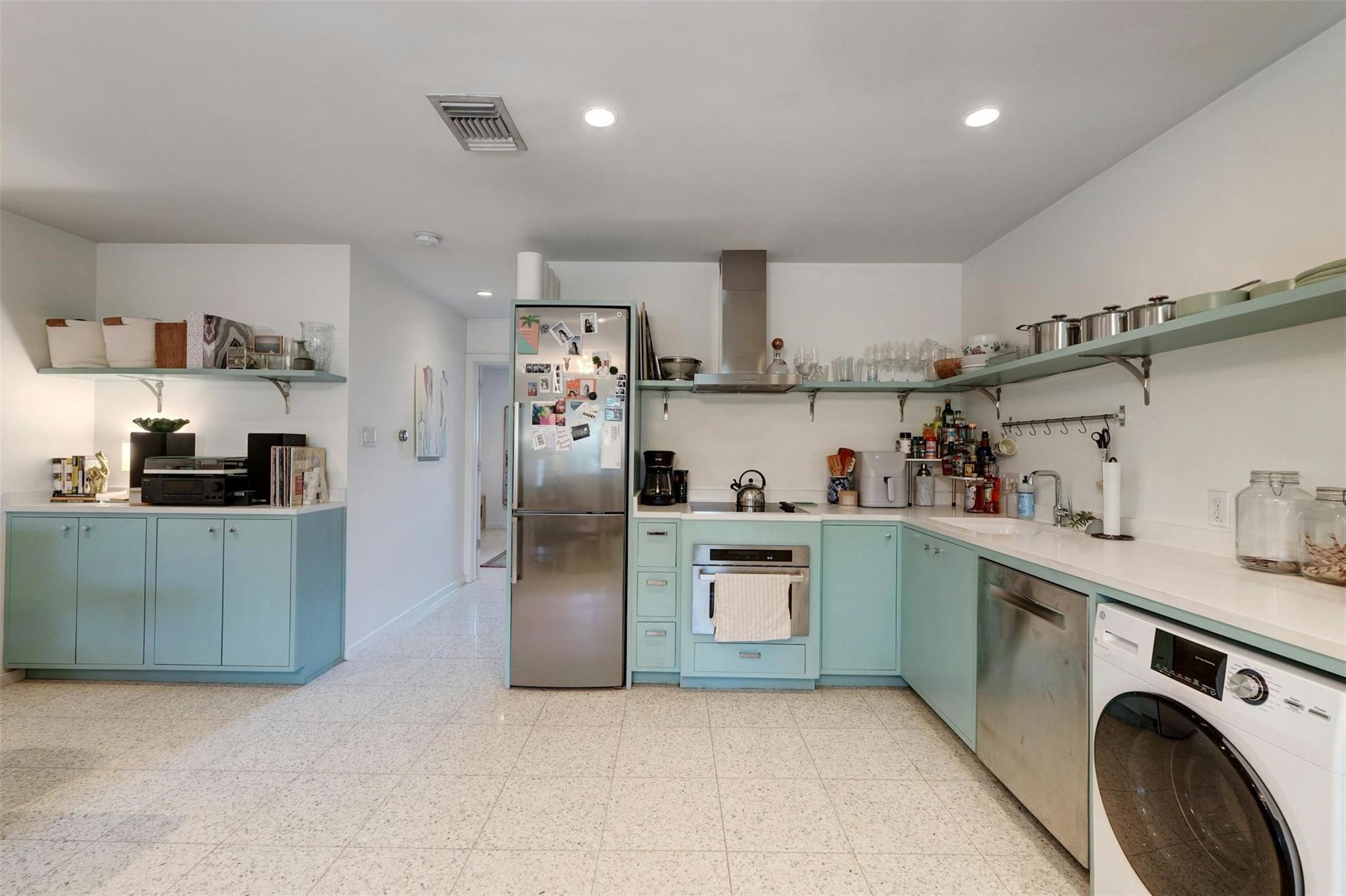 1208 Enfield RD # 202