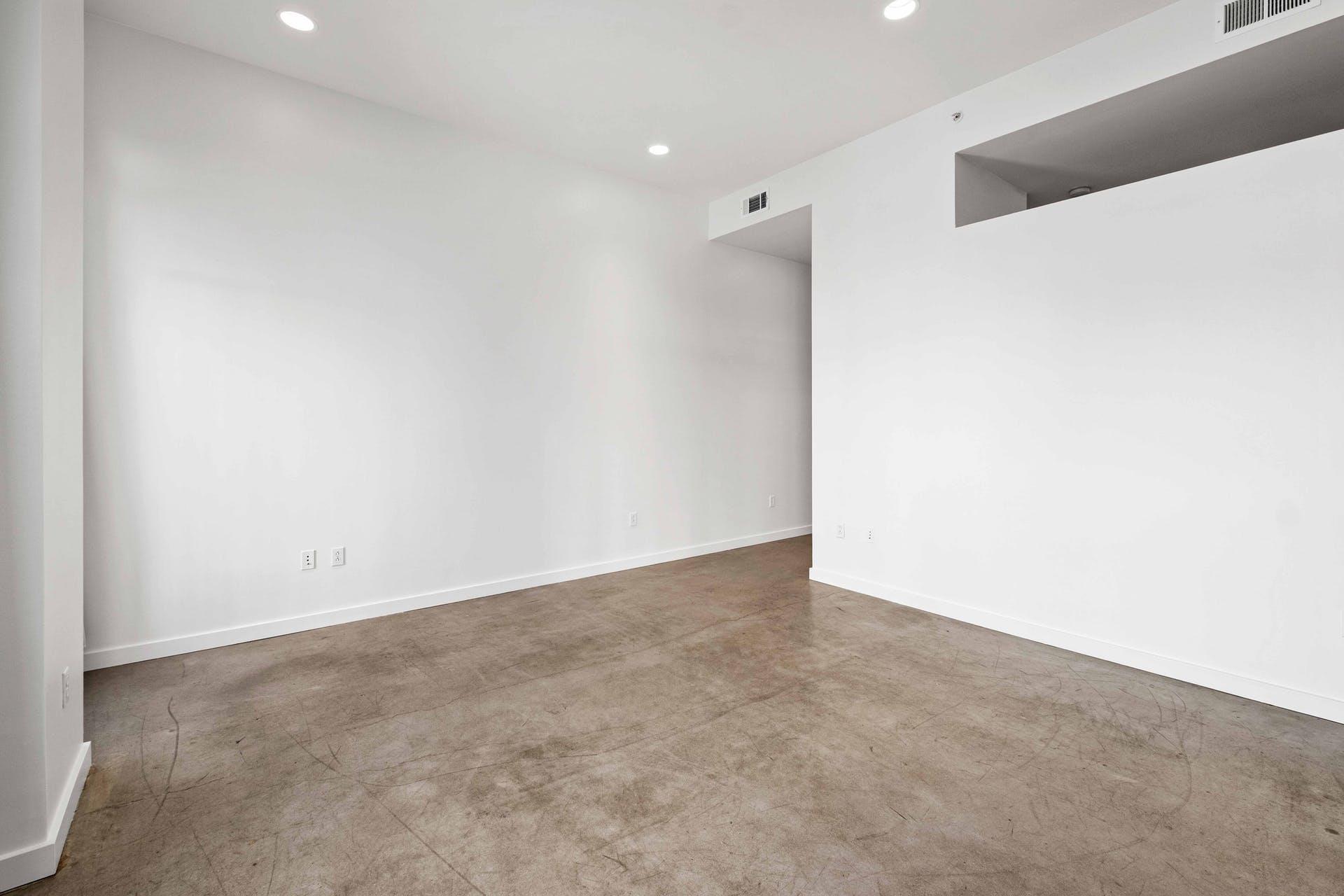 507 Sabine ST # 304