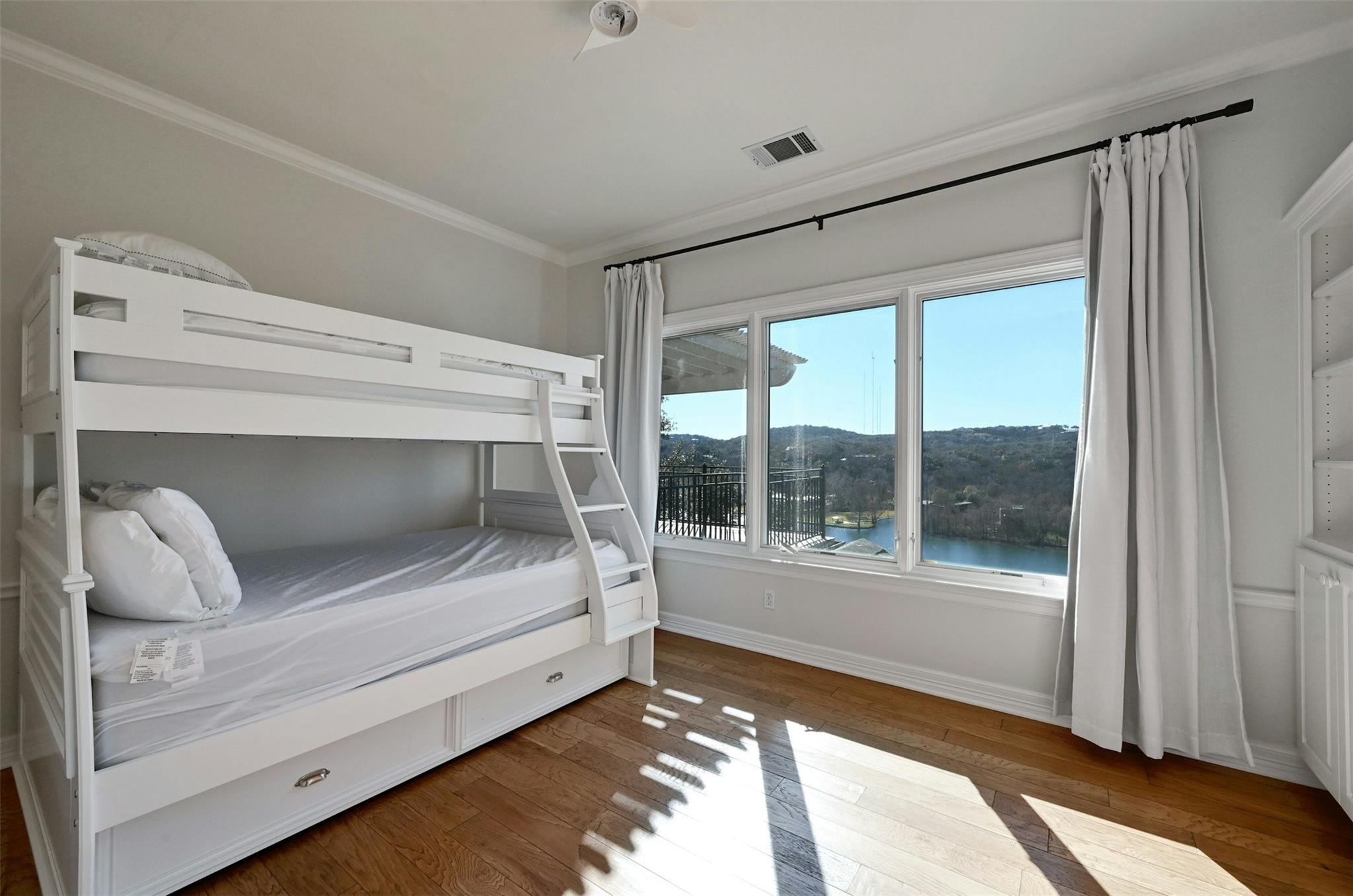 5606 CRAGGY PT