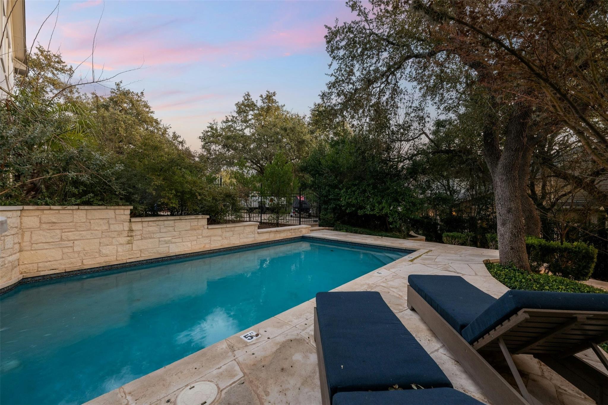 5606 CRAGGY PT