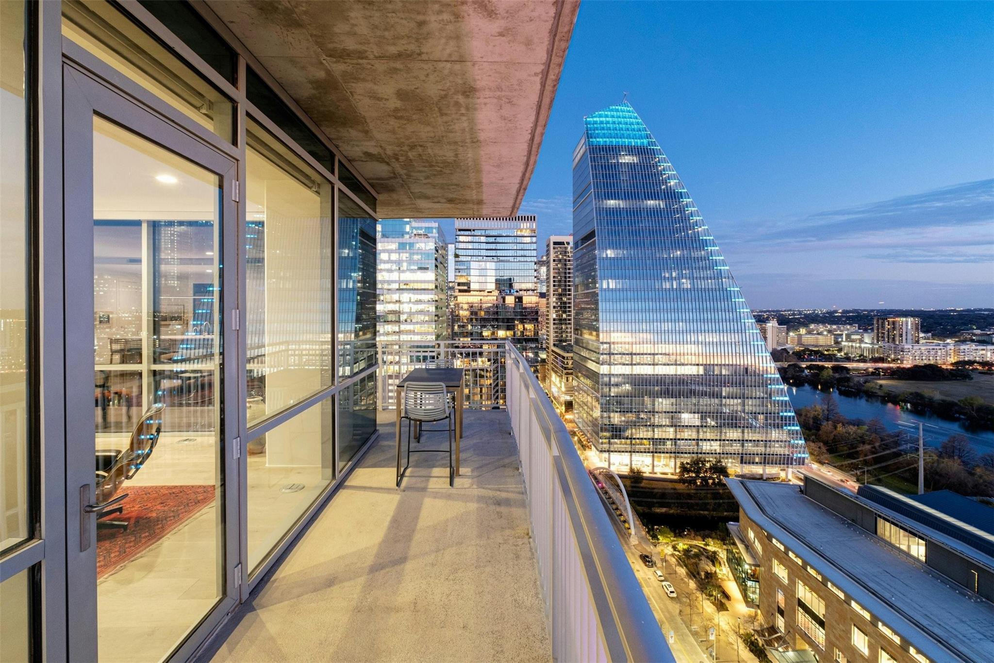 222 West Ave # 2201