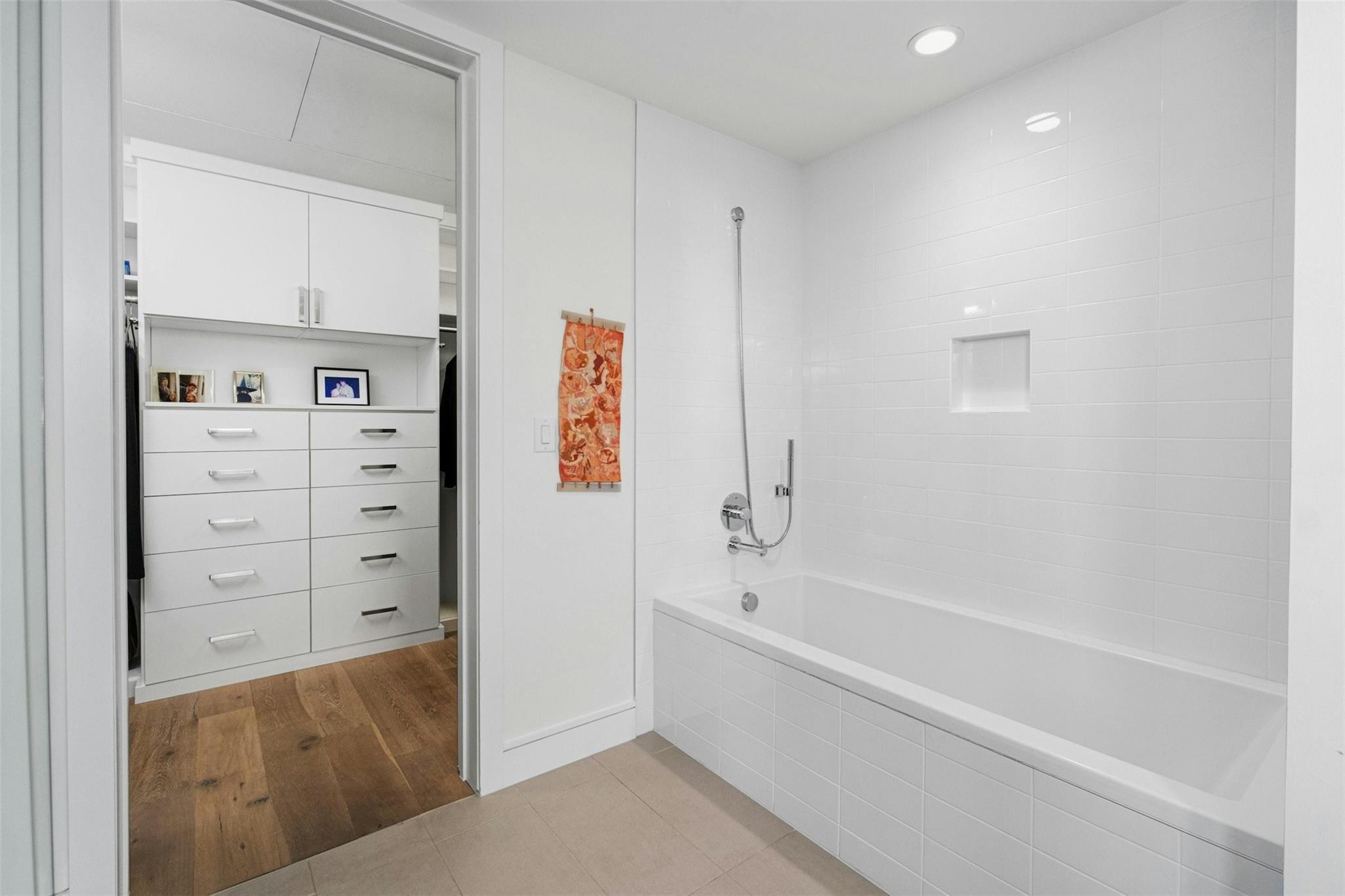 222 West Ave # 2201