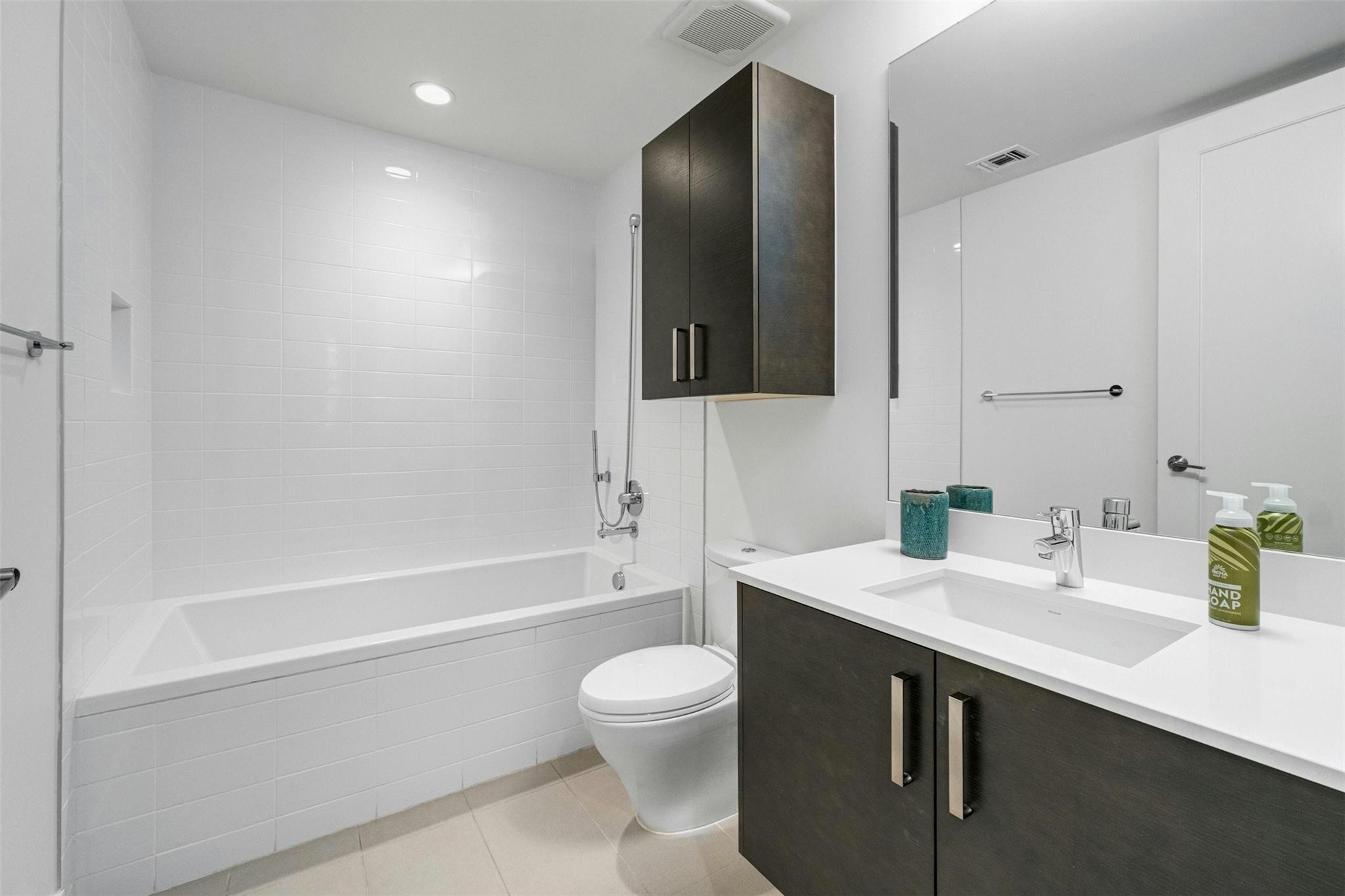 222 West Ave # 2201