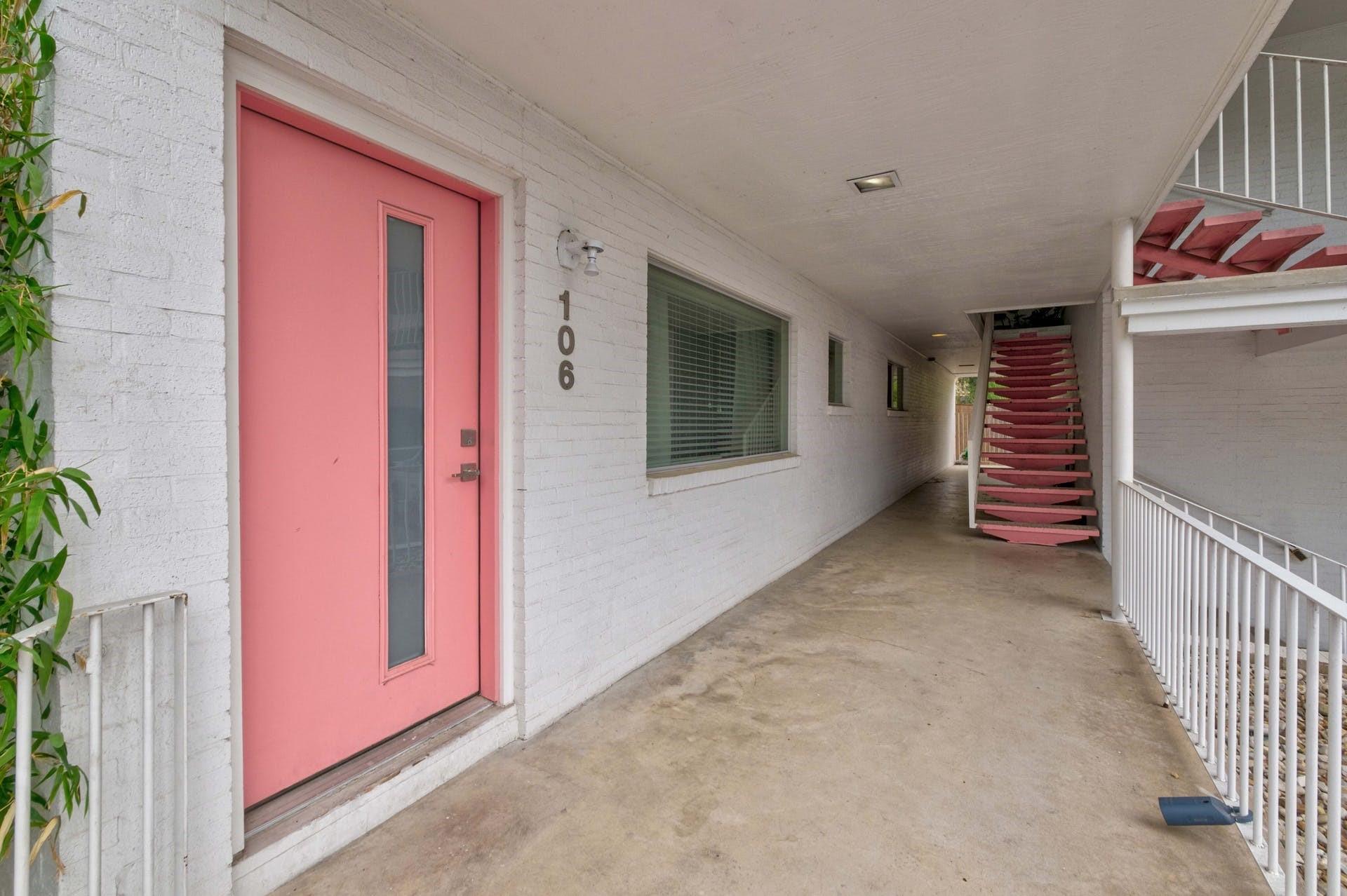 1208 Enfield RD # 106