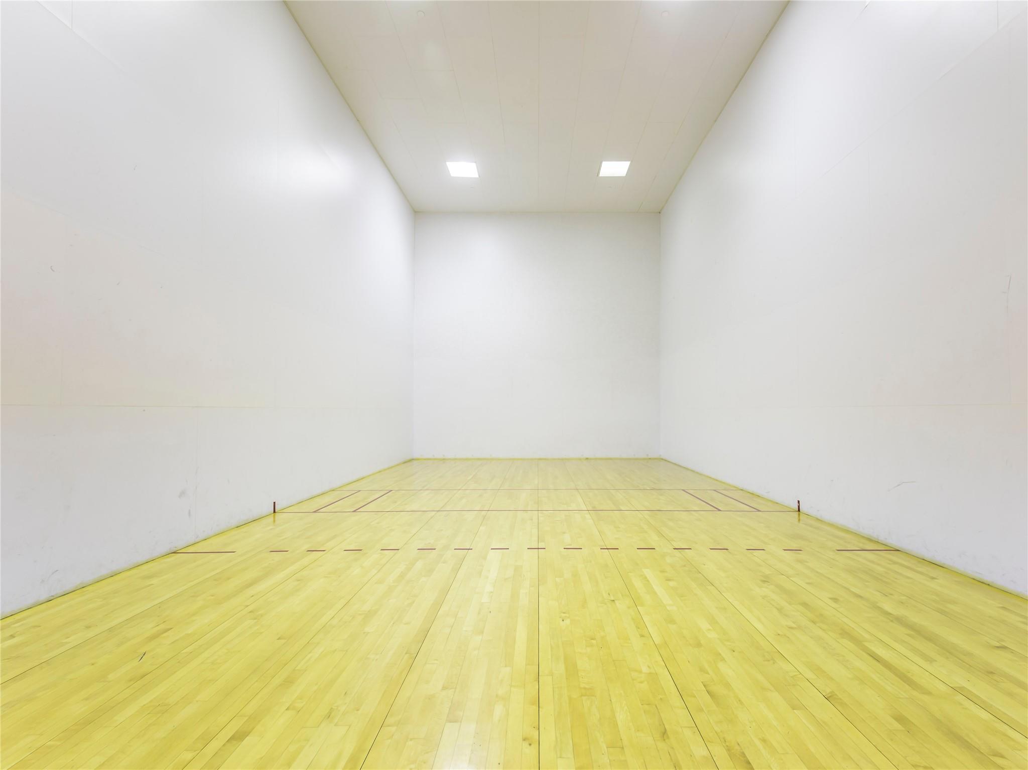 40 N Interstate Highway 35 Unit: 8C1