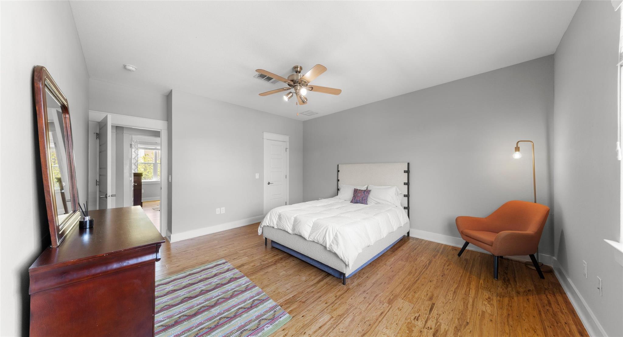 3104 Neal ST