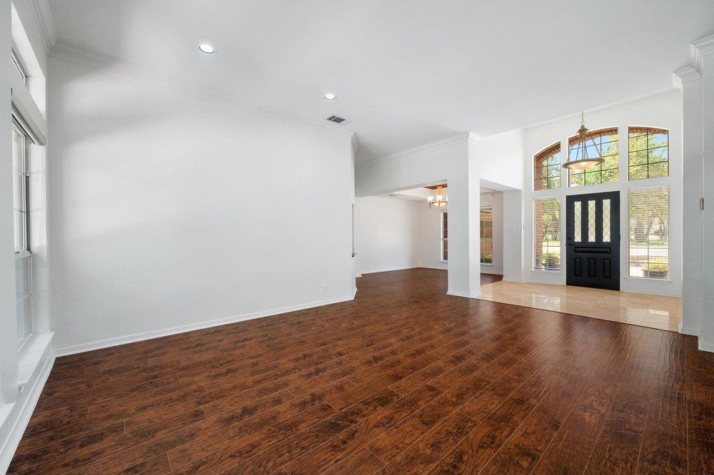 209 El Rio DR