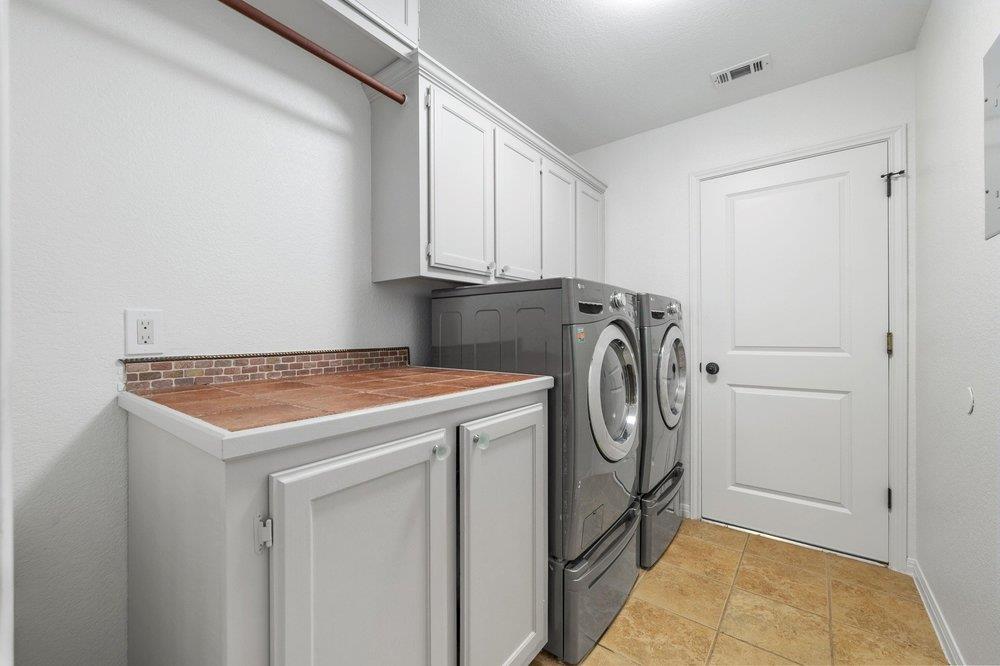 209 El Rio DR