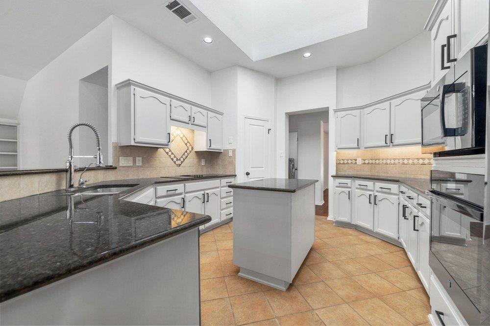 209 El Rio DR