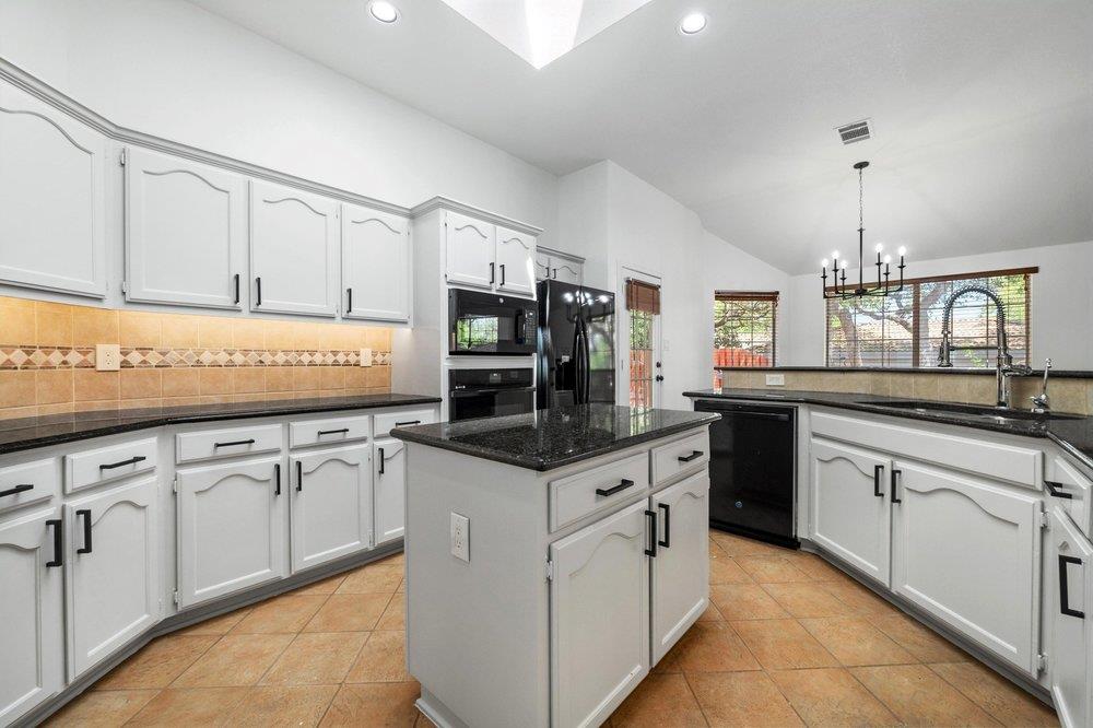 209 El Rio DR