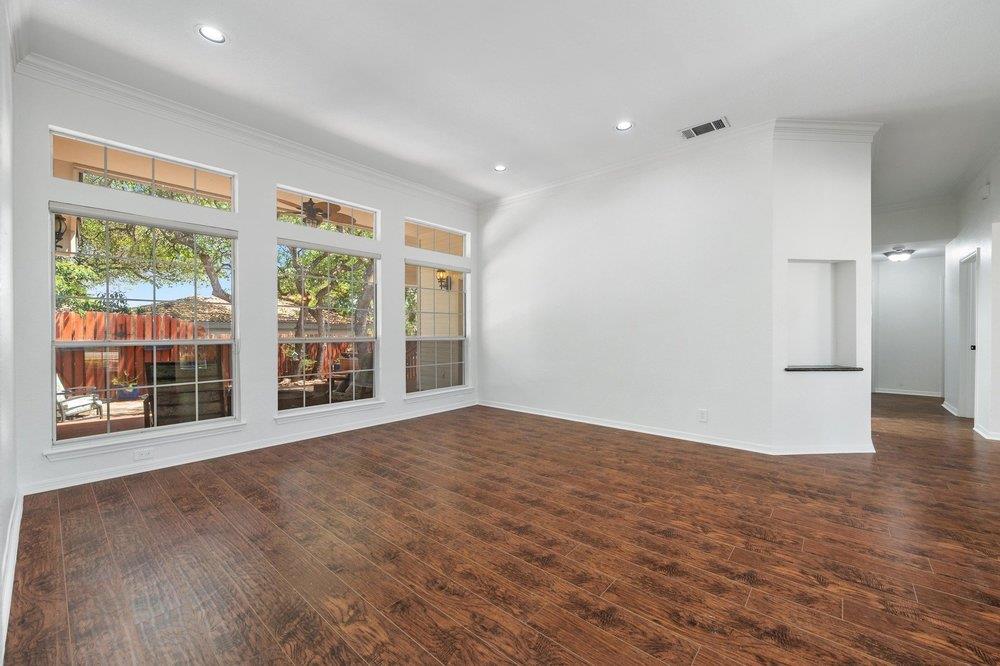 209 El Rio DR