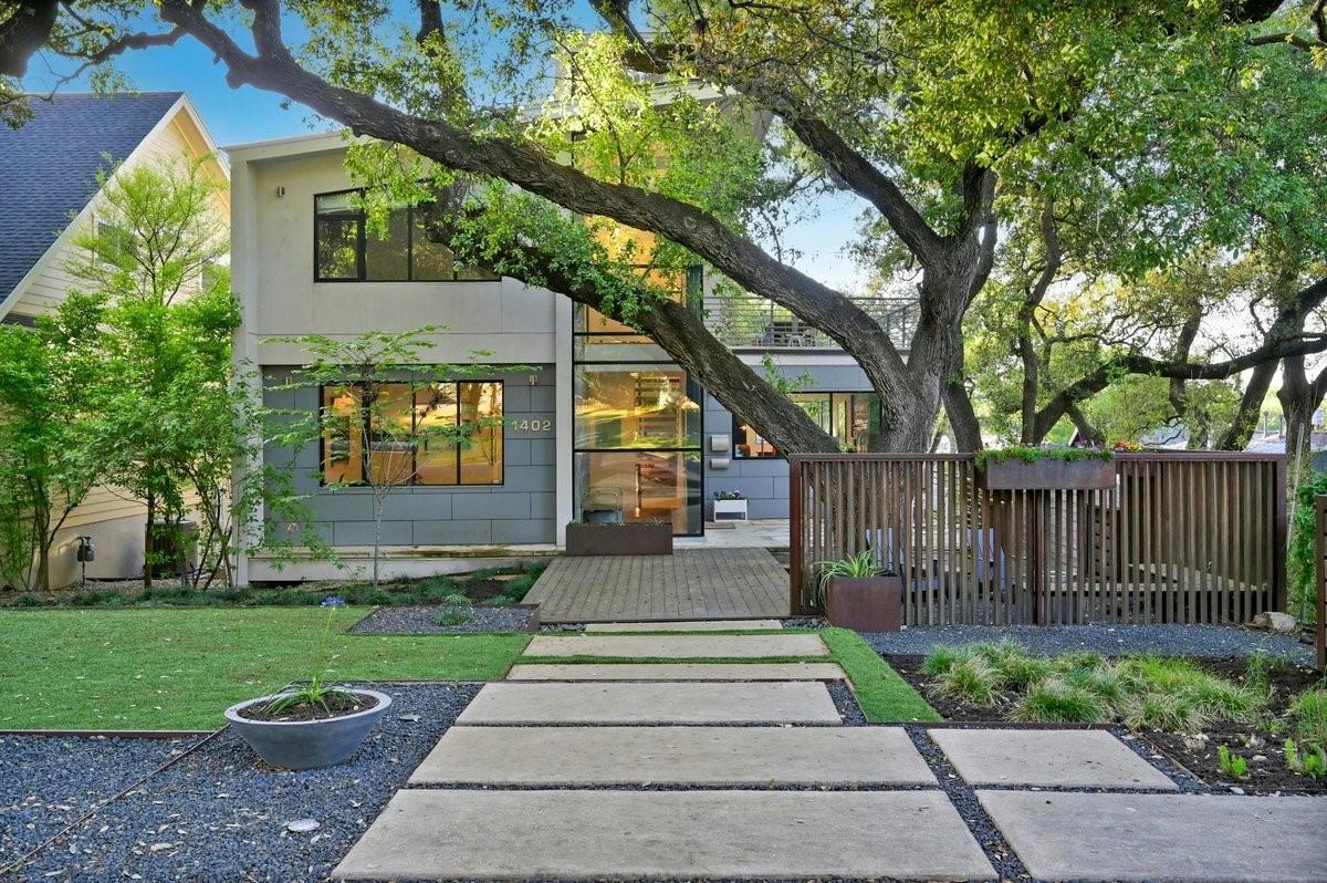 1402 Alta Vista Ave