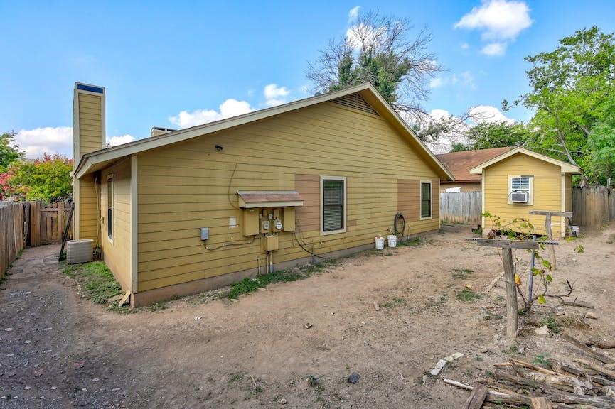 914 Bird Creek DR