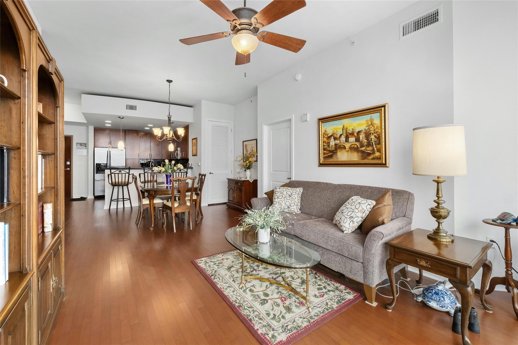 360 Nueces ST # 3705