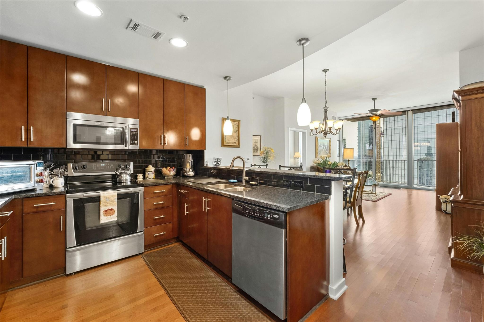 360 Nueces ST # 3705