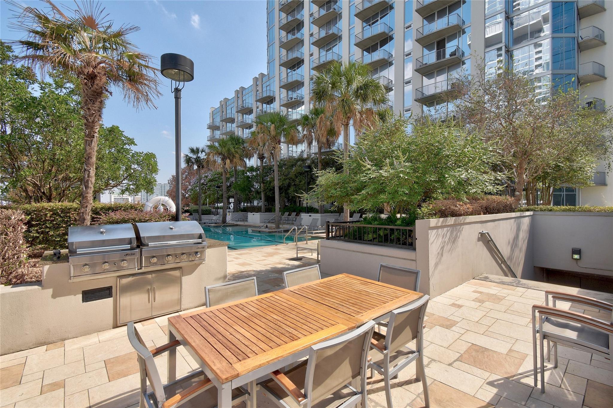 360 Nueces ST # 3705