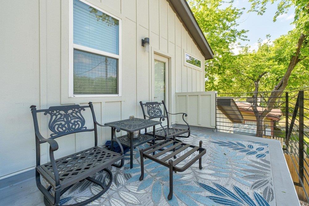 913 Valdez ST # B Unit: A & B