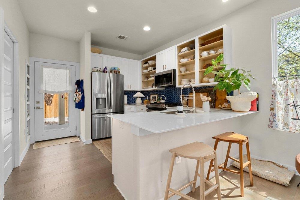 913 Valdez ST # B Unit: A & B