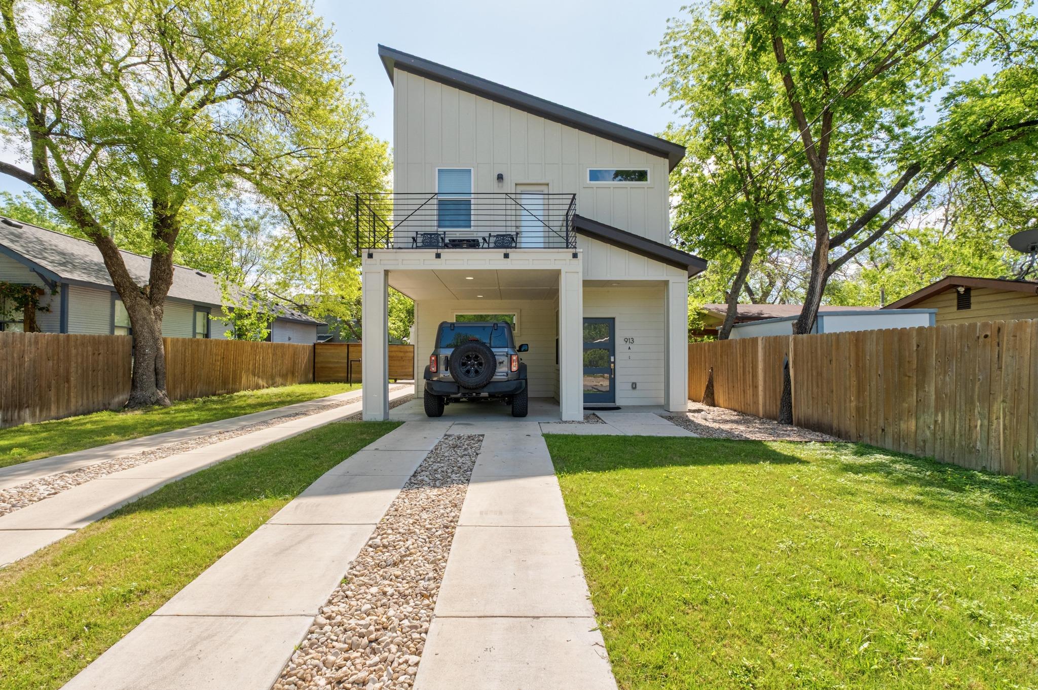 913 Valdez ST # B Unit: A & B