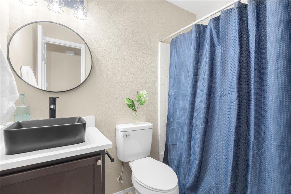 202 Ashbury DR, Leander