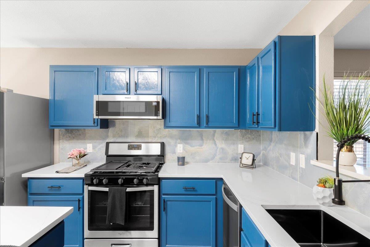 202 Ashbury DR, Leander