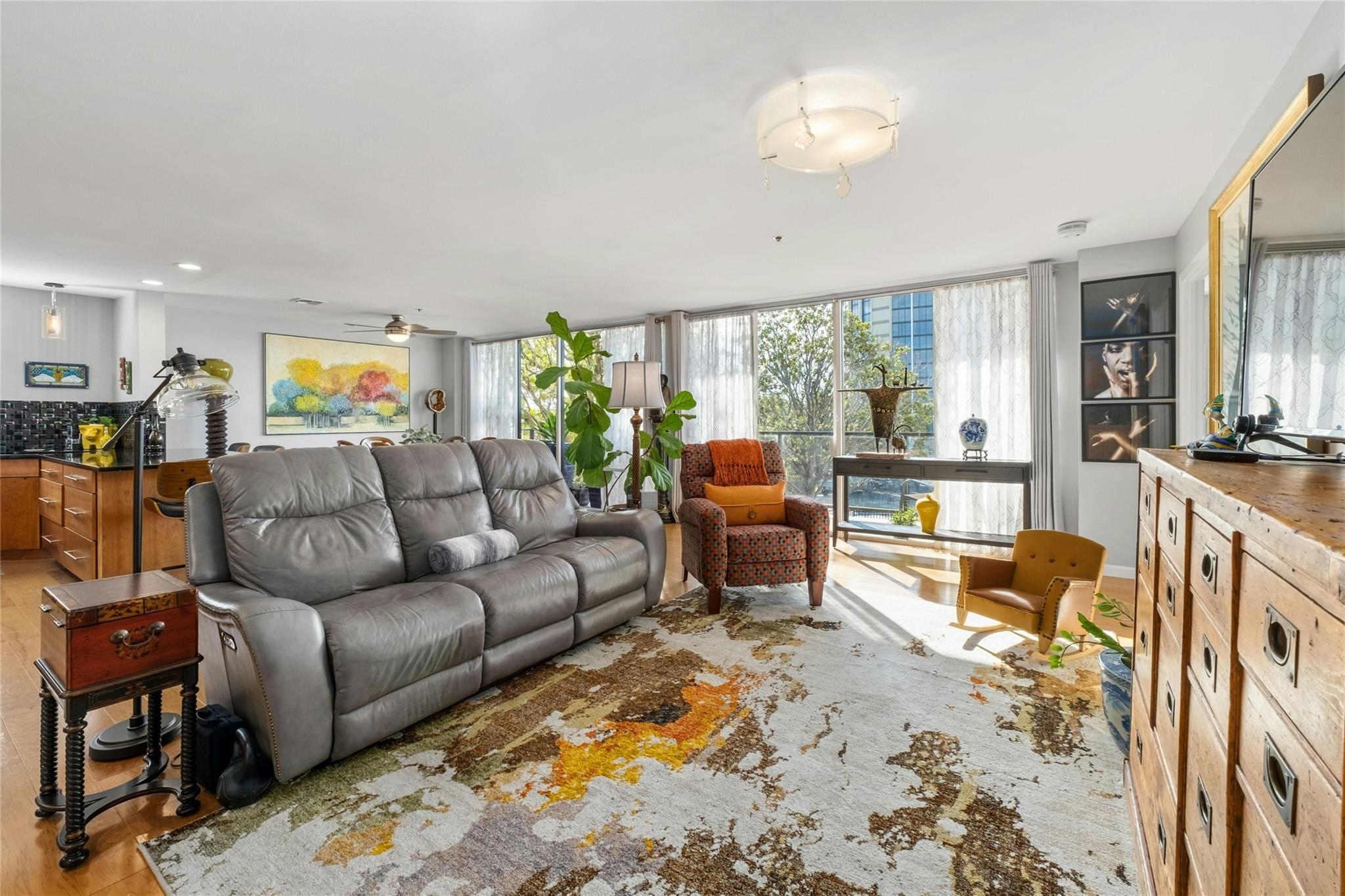 40 N Interstate Hwy 35 Unit: 3D4