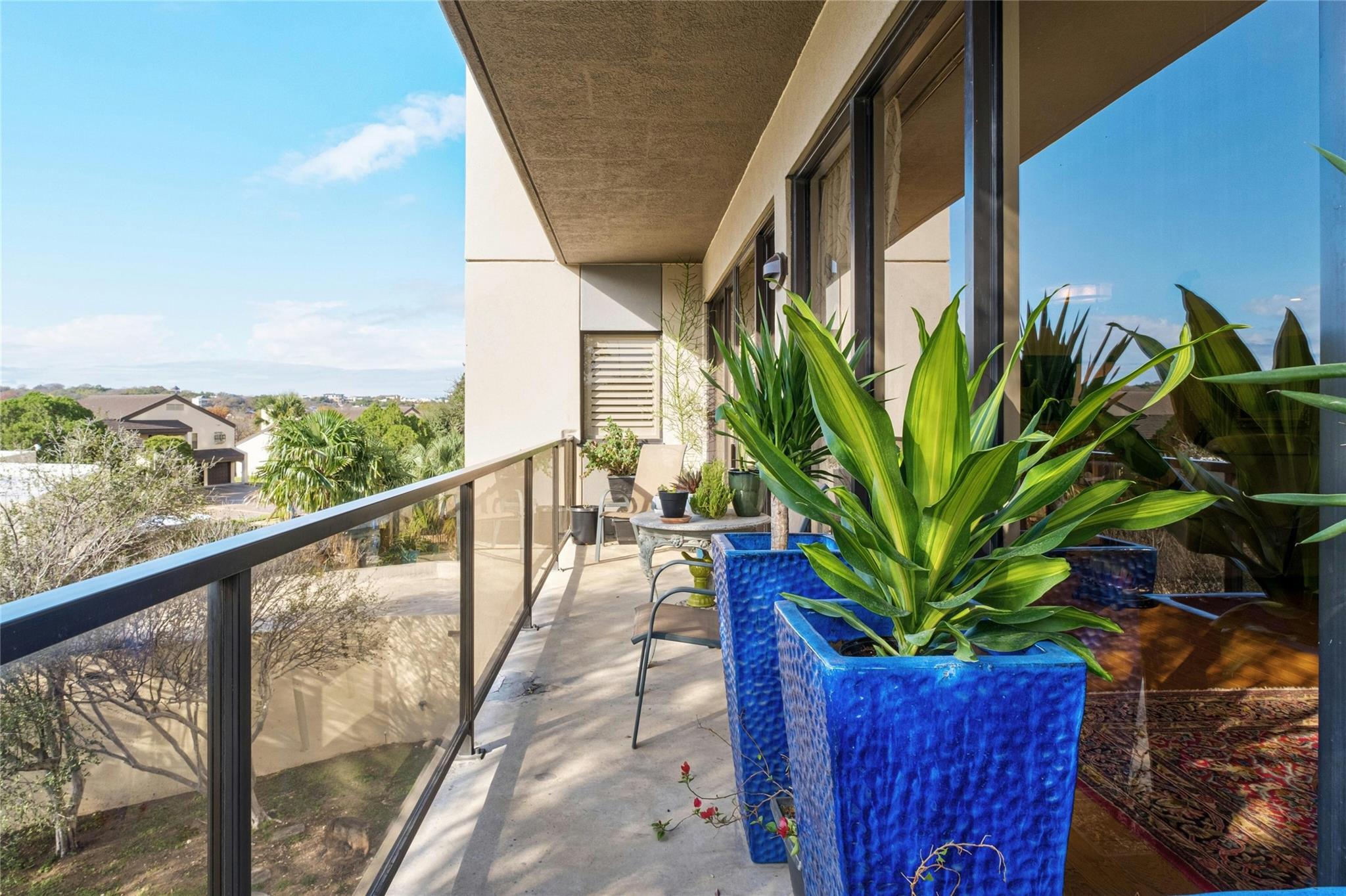 40 N Interstate Hwy 35 Unit: 3D4
