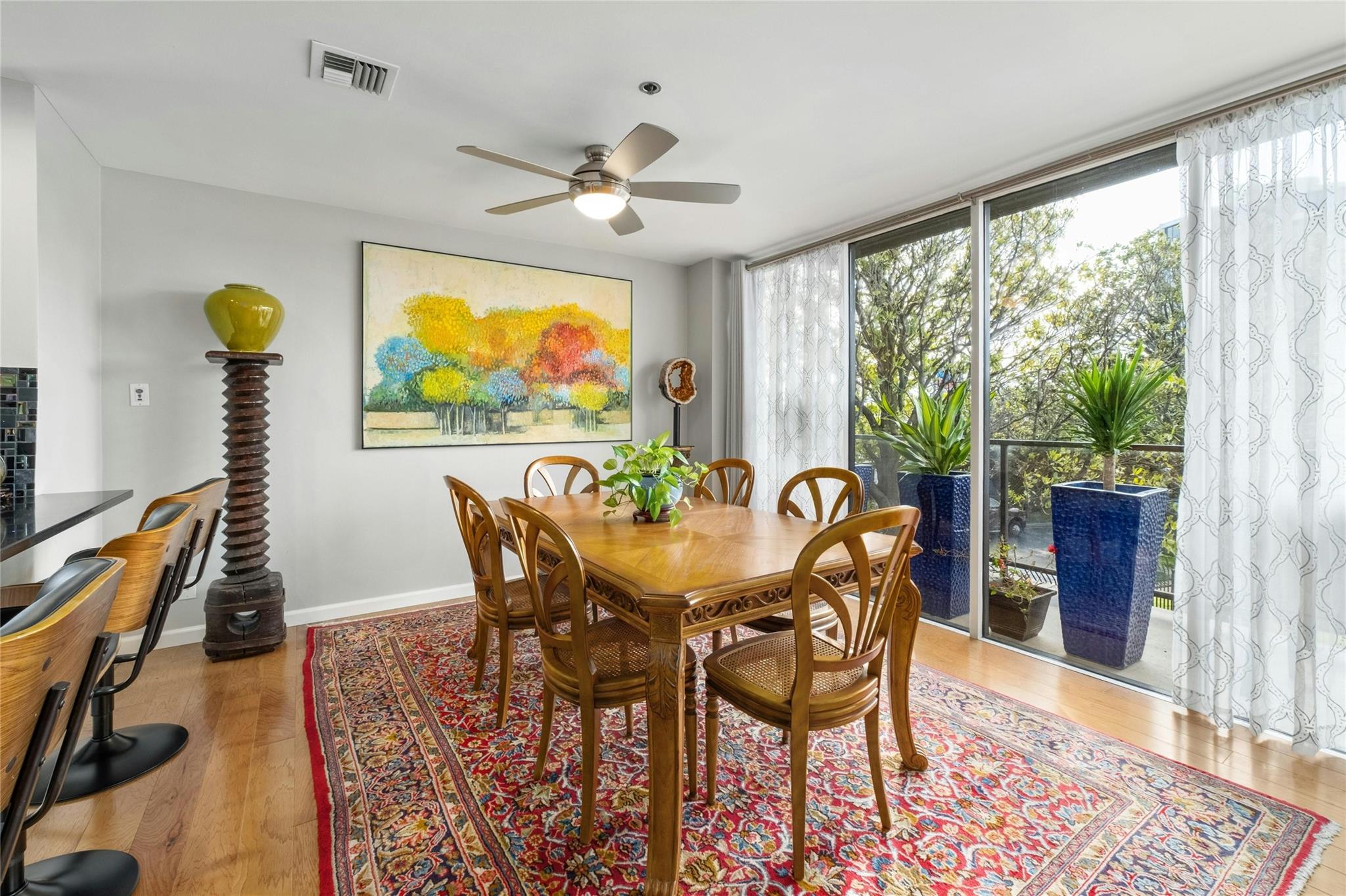 40 N Interstate Hwy 35 Unit: 3D4