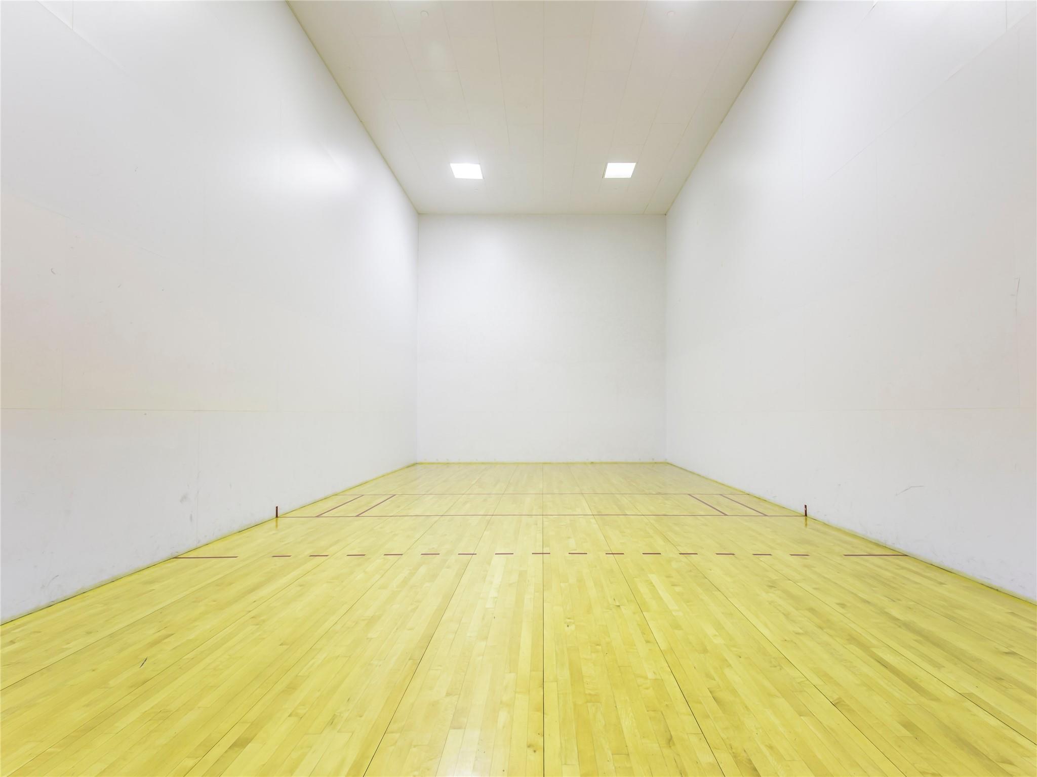 40 N Interstate Hwy 35 Unit: 3D4
