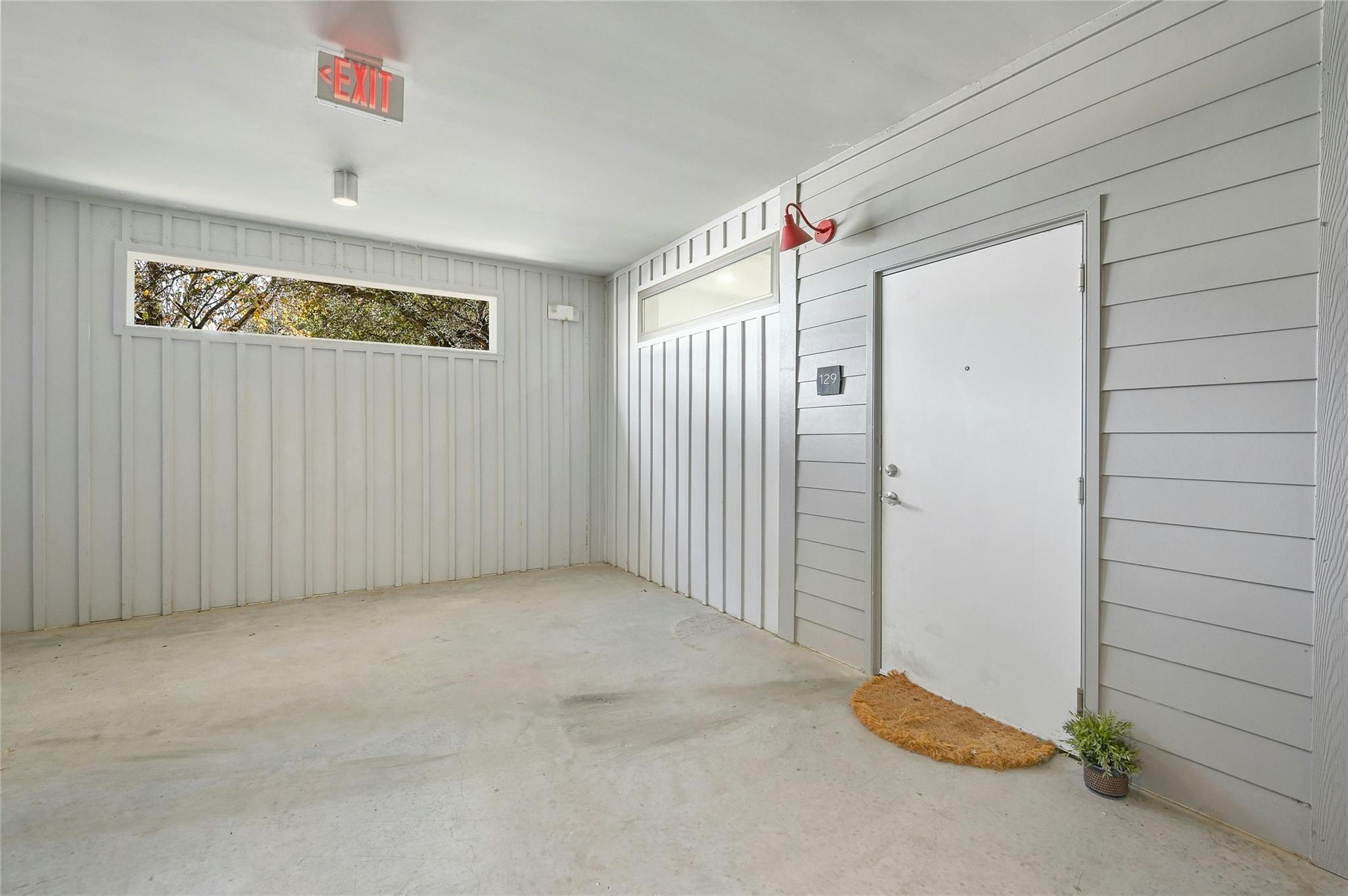 4361 S Congress Ave # 129