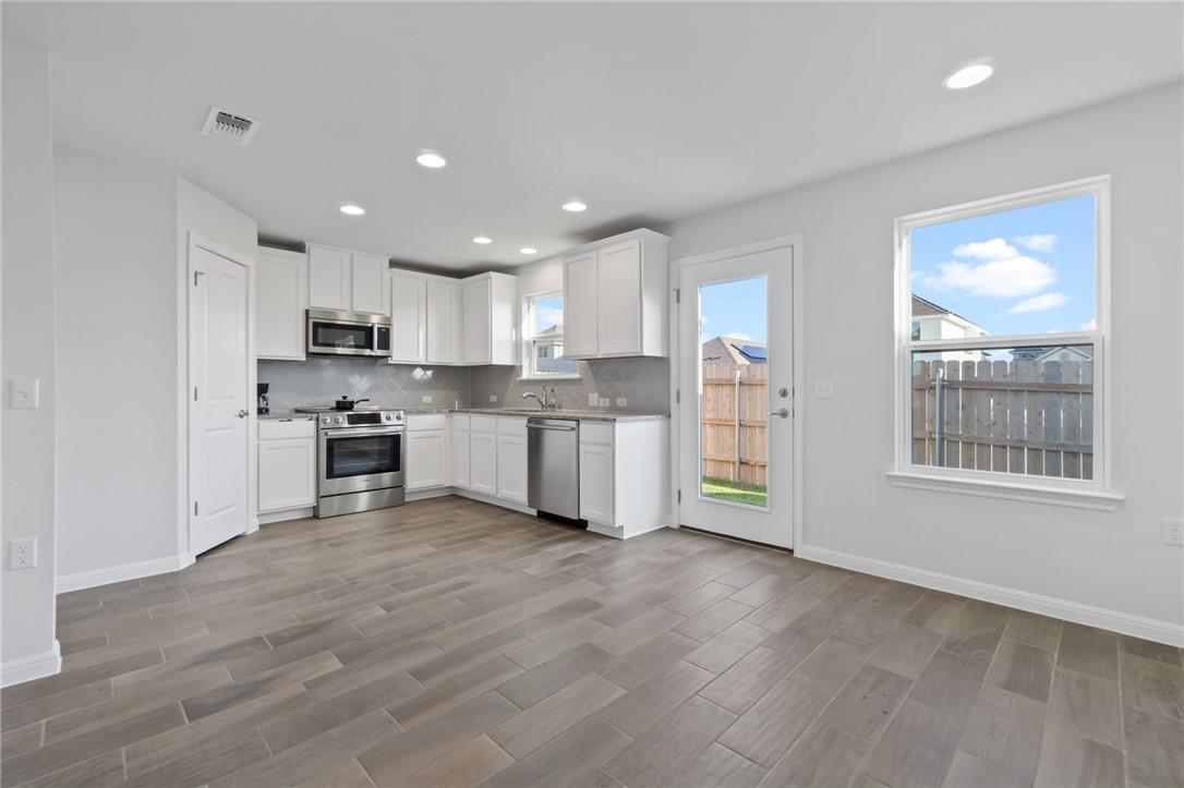 9507 Morning Iris DR