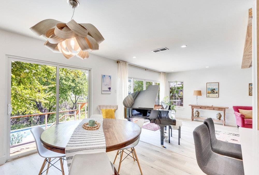 2419 Trail Of The Madrones